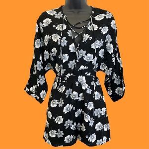 Lucca floral laceup tie waist kimono style Romper size XS 